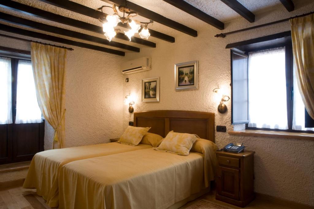 El Foyu Hotel Colunga Phòng bức ảnh